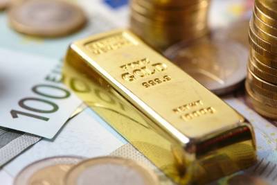 Επαναφορά στα κέρδη για τον χρυσό – Υποχωρεί το πετρέλαιο