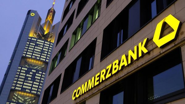 Κατά 28% αυξήθηκαν τα καθαρά κέρδη της Commerzbank