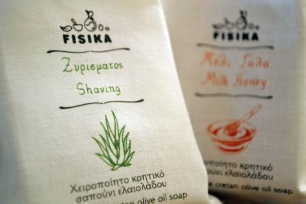 FISIKA: Σαπούνια από ελαιόλαδο, με δύναμη από τα Χανιά σε όλο τον κόσμο