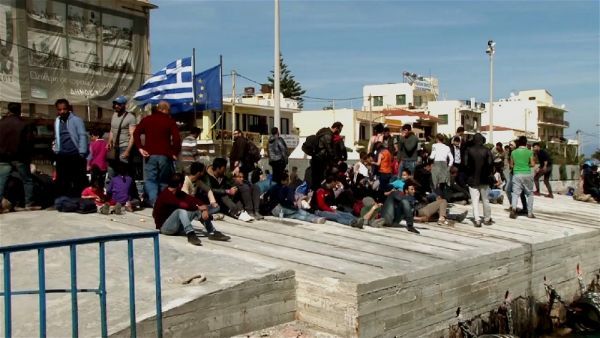 Πάνω από 100 πρόσφυγες και μετανάστες έφτασαν στη Χίο