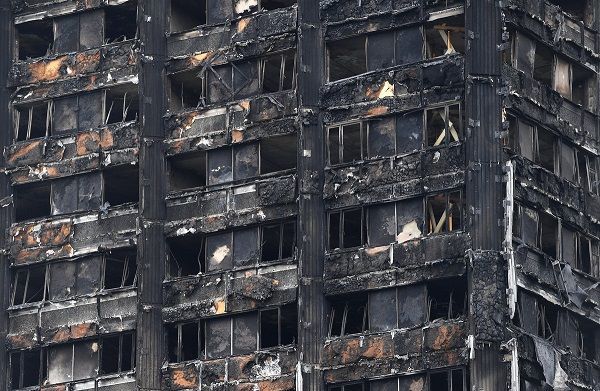 Βρετανία: Εξήντα πολυώροφα κτίρια δεν πέρασαν τους ελέγχους ασφαλείας