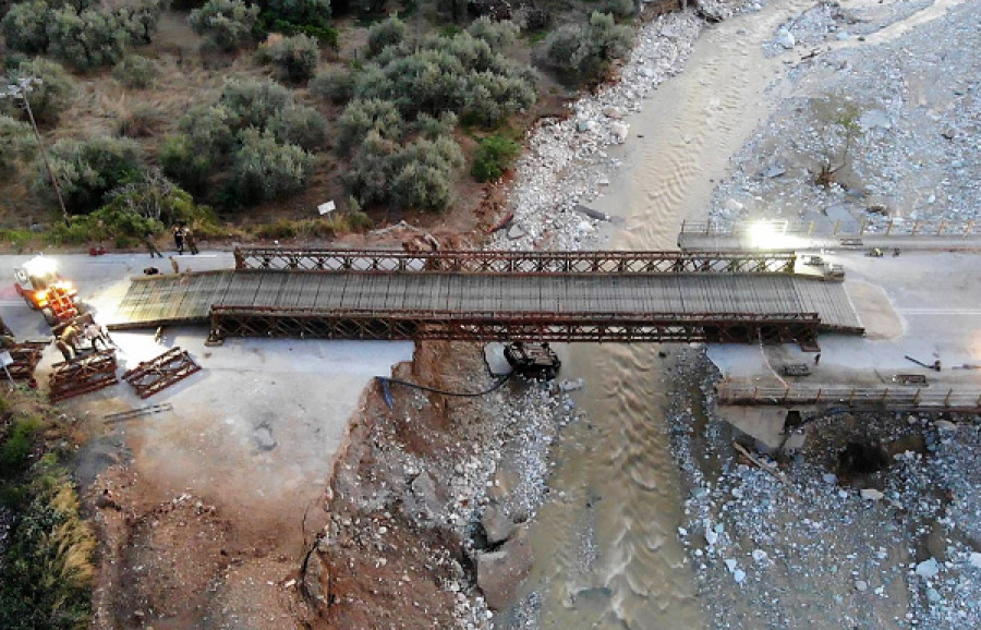 Νέα αιτήματα για τοποθέτηση γεφυρών Μπέλεϋ στις πληγείσες περιοχές