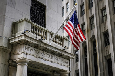 Wall Street: Ξανά στο «κόκκινο» υπό την πίεση των ομολόγων
