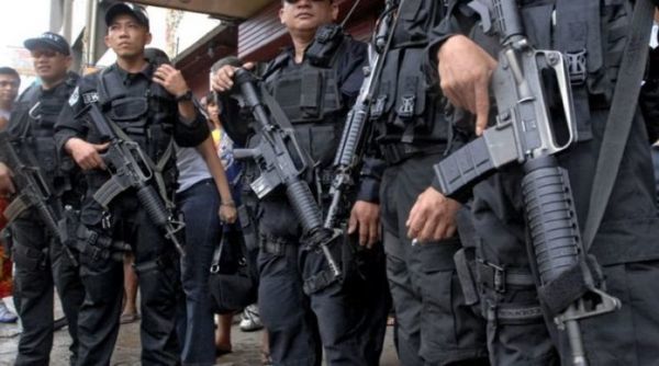 Φιλιππίνες: 13 νεκροί και 100 συλληφθέντες από αστυνομικές επιχειρήσεις