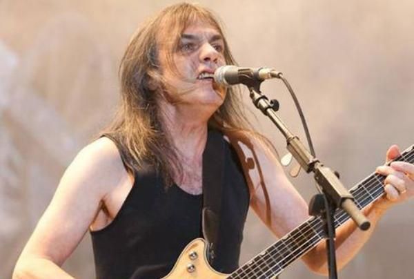 Πέθανε ο κιθαρίστας των AC/DC, Μάλκολμ Γιανγκ