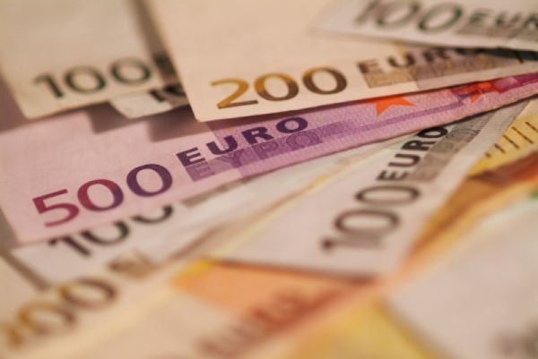 ΕΣΕΕ: Στις 120.000 ευρώ ο μέσος τζίρος εμπορικών επιχειρήσεων φέτος