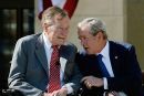 Παρέμβαση από τους δύο Μπους: Απορρίψτε τον ρατσισμό!