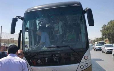 Αίγυπτος: Τουλάχιστον 16 τραυματίες από έκρηξη σε τουριστικό λεωφορείο