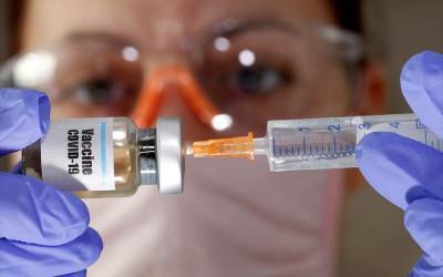 Κορονοϊός: Μεγάλη επιχείρηση μεταφοράς και φύλαξης του εμβολίου