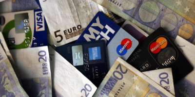 Ο Έλληνας... ψηφίζει κάρτες πληρωμών- Χρήση και για τον ΕΝΦΙΑ