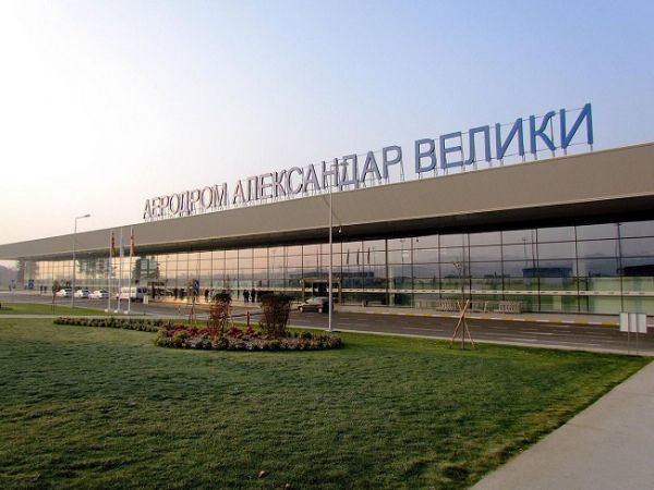 ΠΓΔΜ: Άμεσα οι νέες πινακίδες σε αεροδρόμιο και αυτοκινητόδρομο