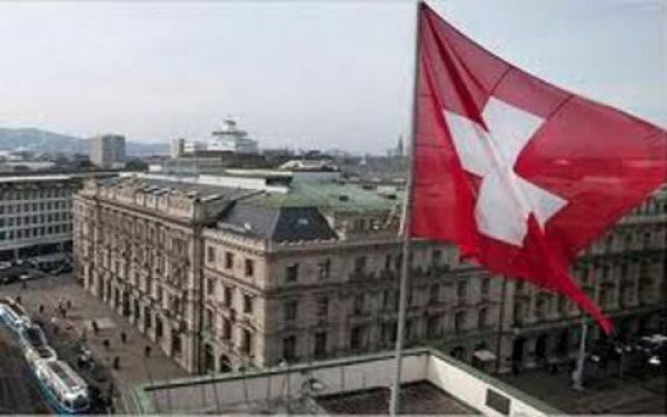 &quot;Ξεκούρδιστη&quot; η ελβετική οικονομία: Σημείωσε μηδενικό ρυθμό ανάπτυξης στο δεύτερο τρίμηνο του έτους