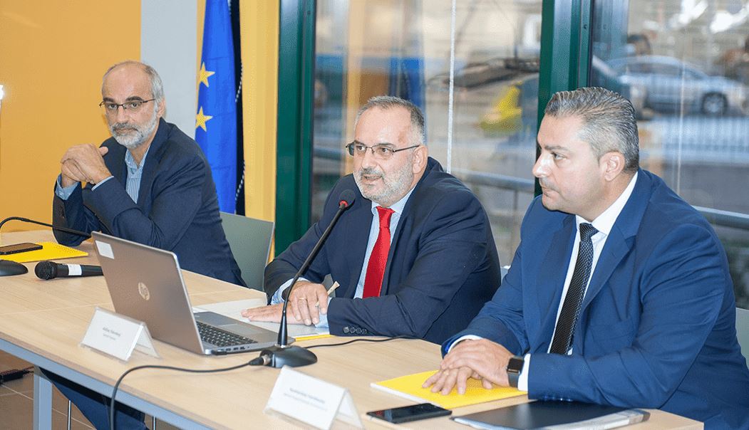 Trapeza peiraios agrotes