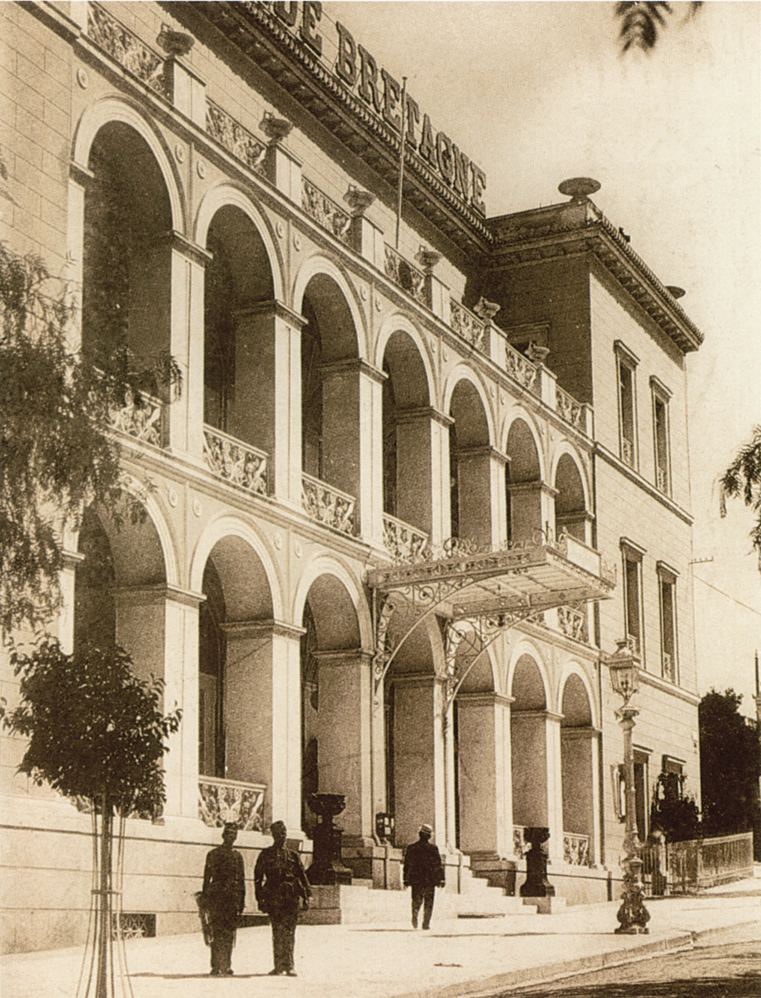 GB Always Grand Photo 1 Η πρόσοψη του ξενοδοχείου τη δεκαετία του 1910