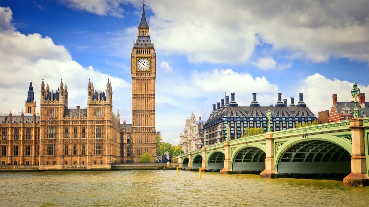 8817160-london-city-wallpaper