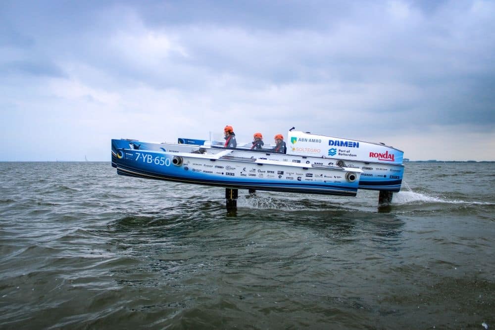 Worlds First Flying Hydrogen Boat 1