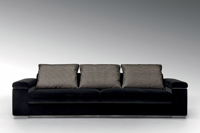 FF Hudson Sofa front xfdg