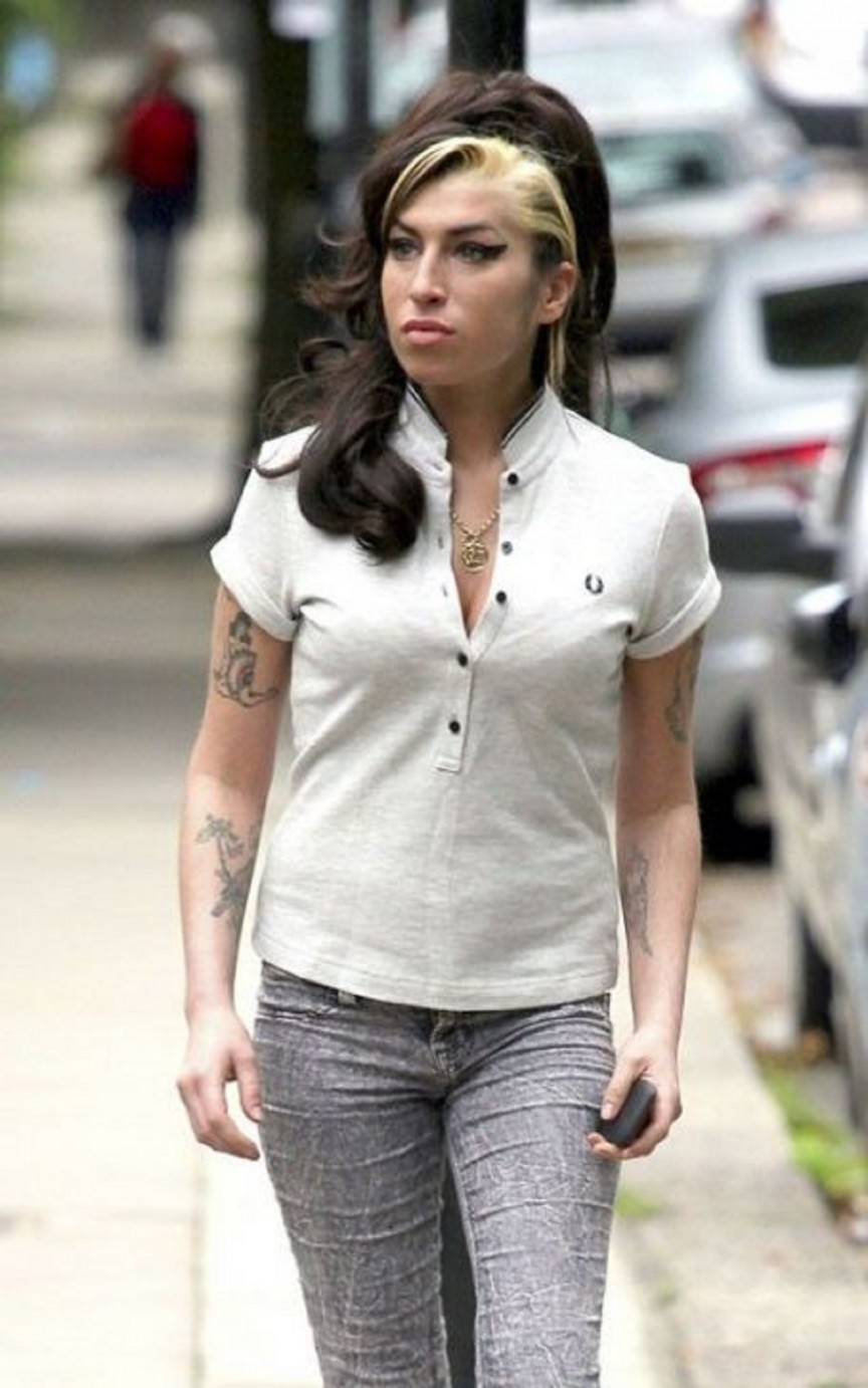 amy winehouse found dead