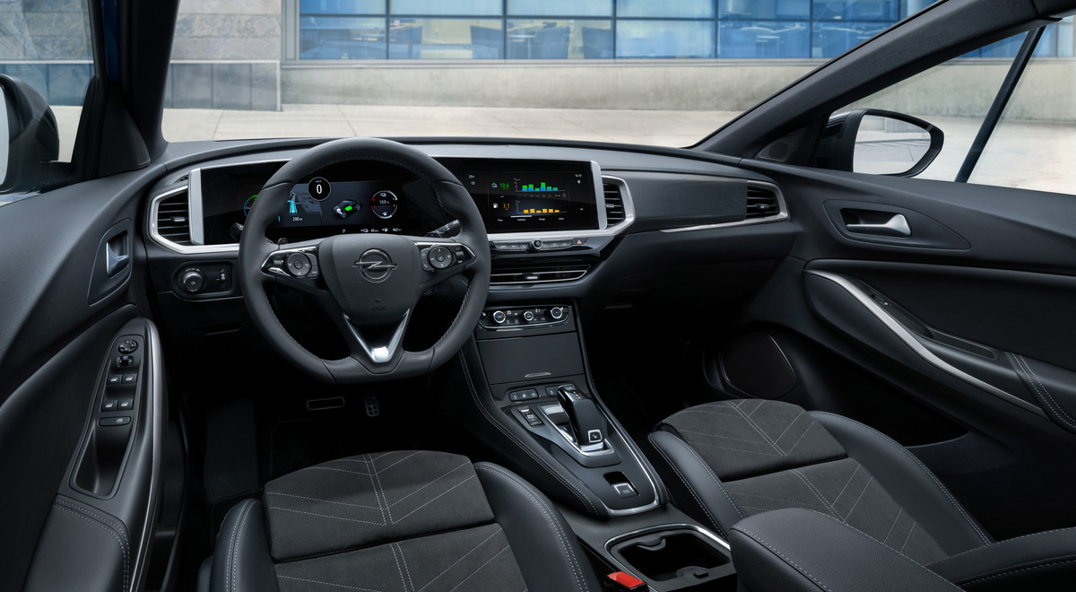 11 Opel Grandland Hybrid4 515799 1