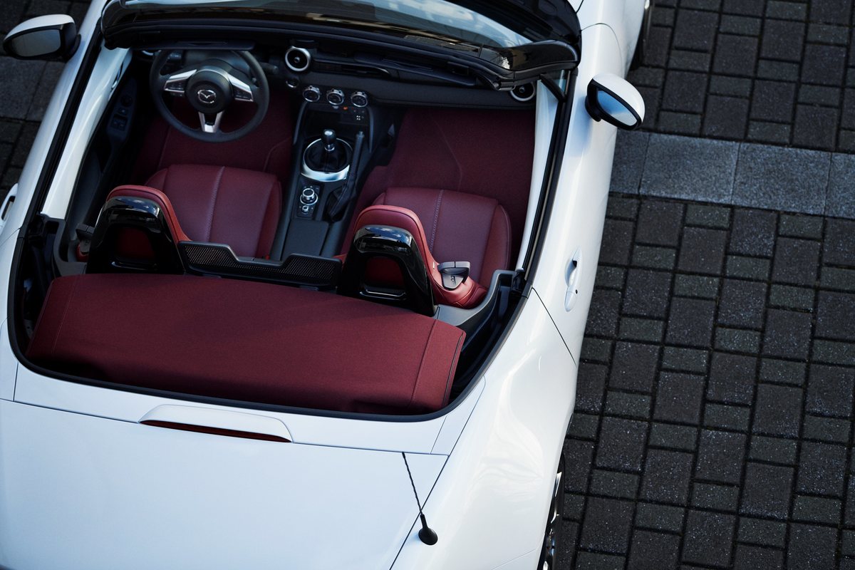 2020 100thSV BRD14 EU LHD MX 5 Interior 1