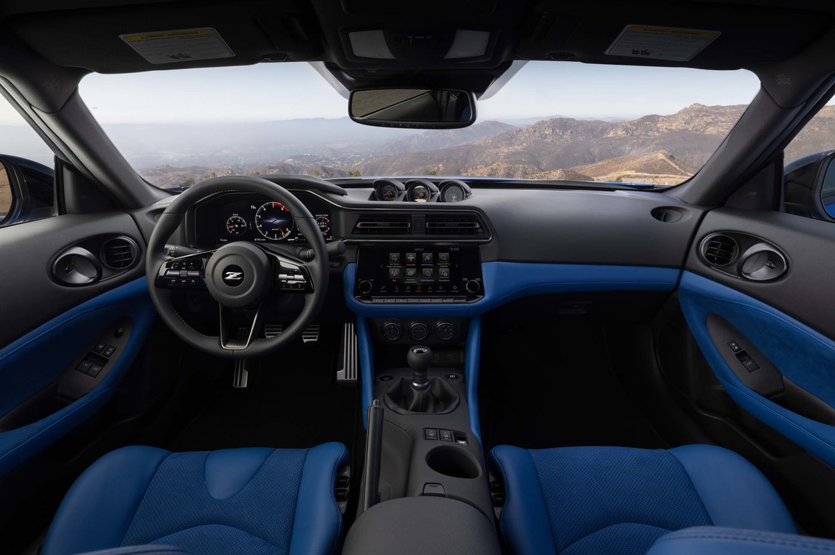 2023 Nissan Z O 8