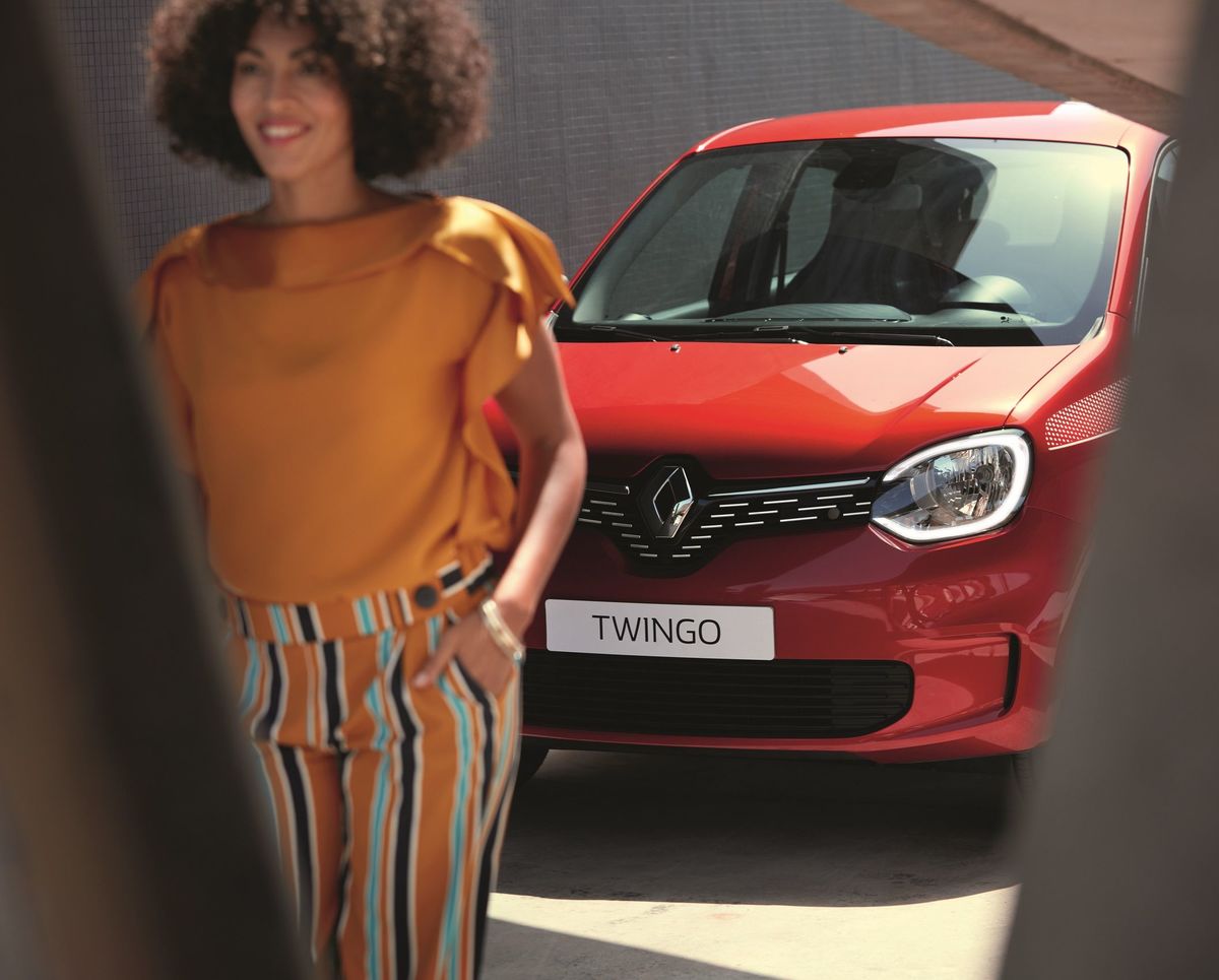 21221158 2019 New Renault TWINGO low