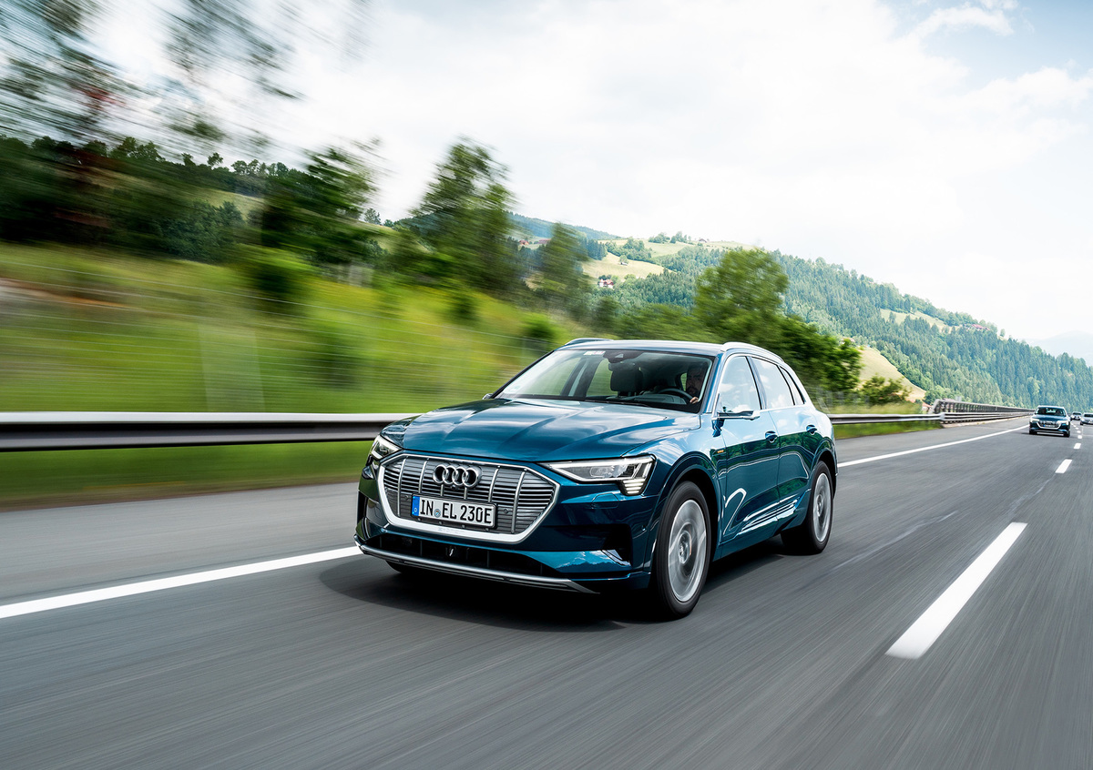 AUDI E TRON 1