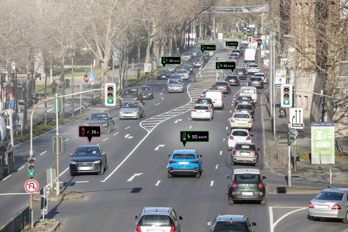 AUDI TRAFFIC LIGHT INFORMATION 1