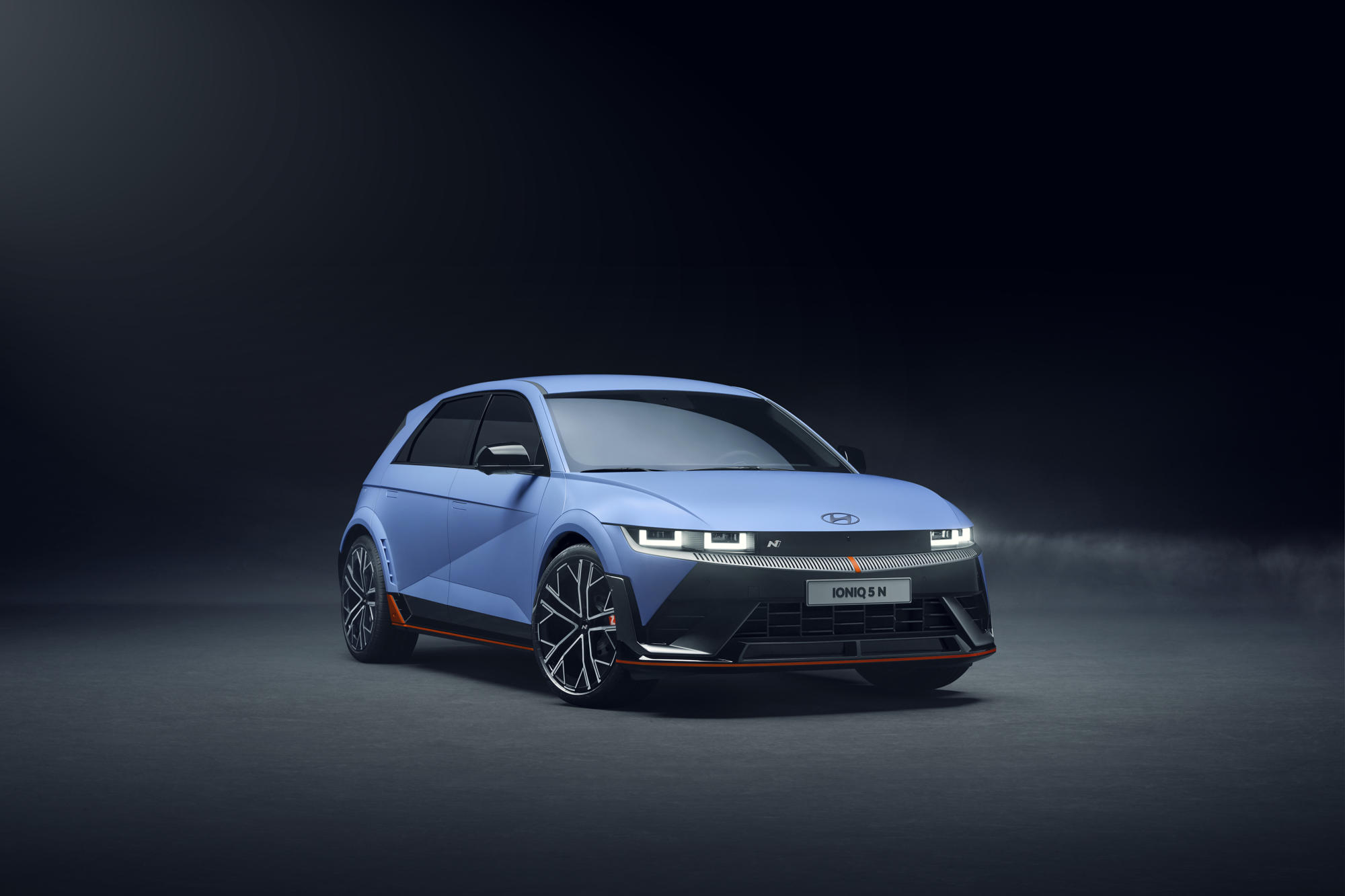 IONIQ 5 N Studio Exterior 01 2000x1333 α