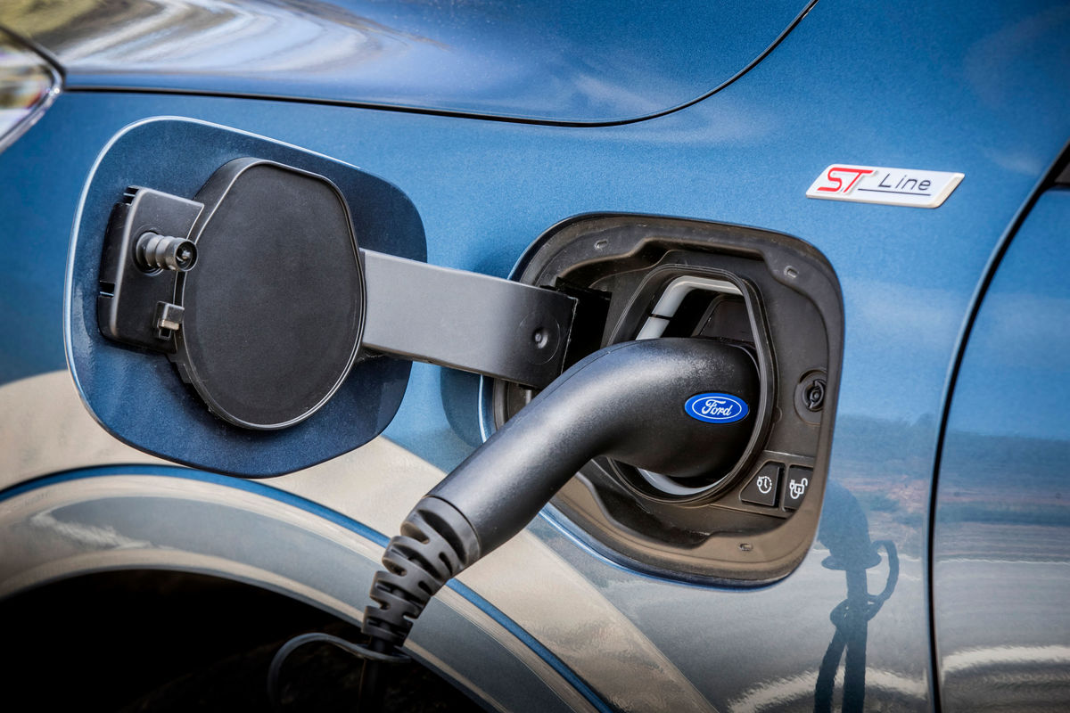 Kuga ST Line X Plug In Hybrid 059