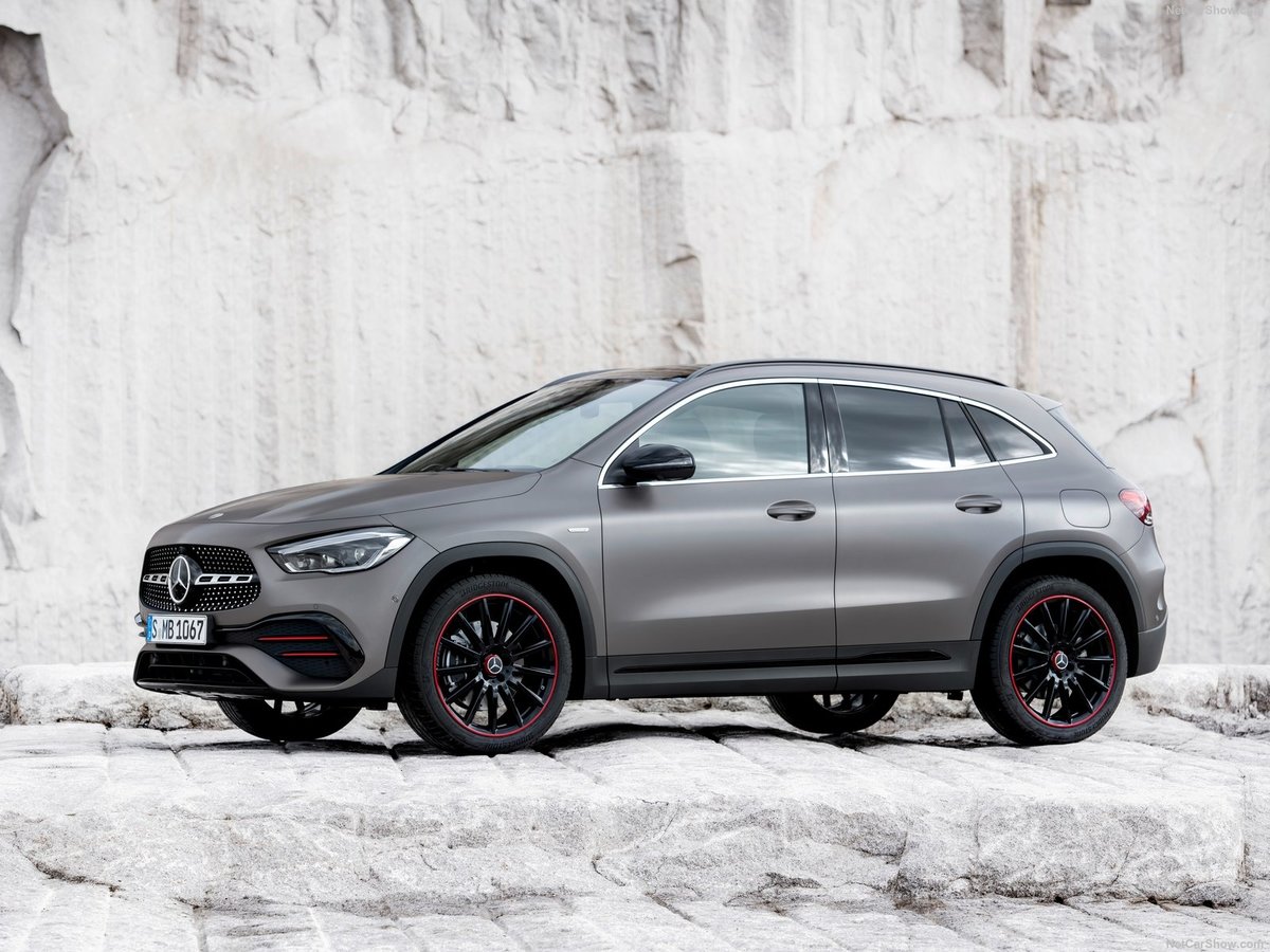 Mercedes Benz GLA 2021 1600 06