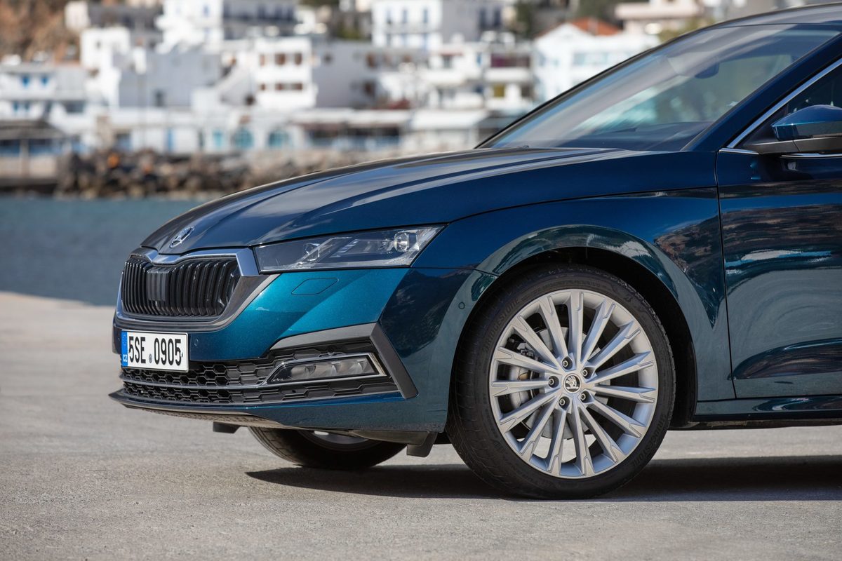 NEA SKODA OCTAVIA GRAND COUPE CRETE 11