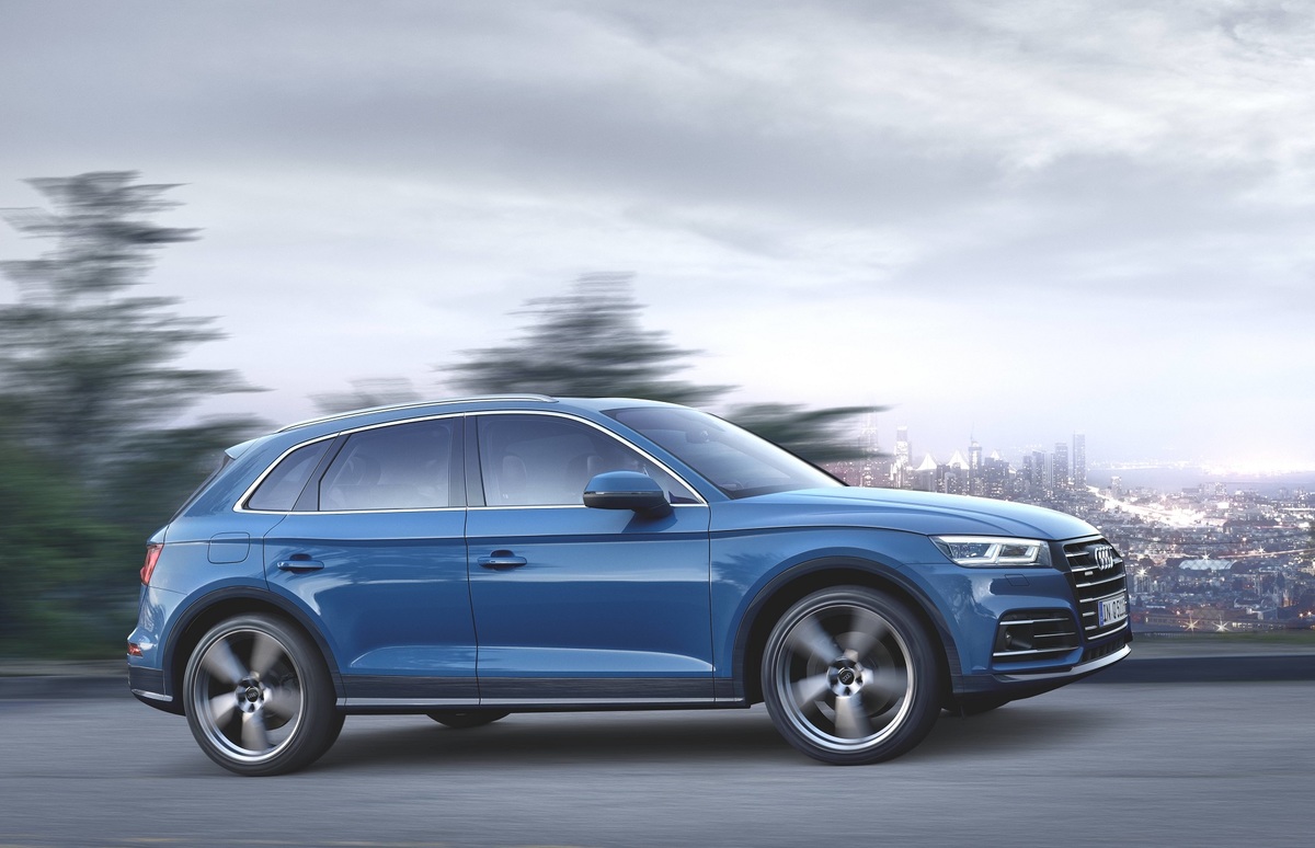 NEO AUDI Q5 55 TFSI e quattro 3