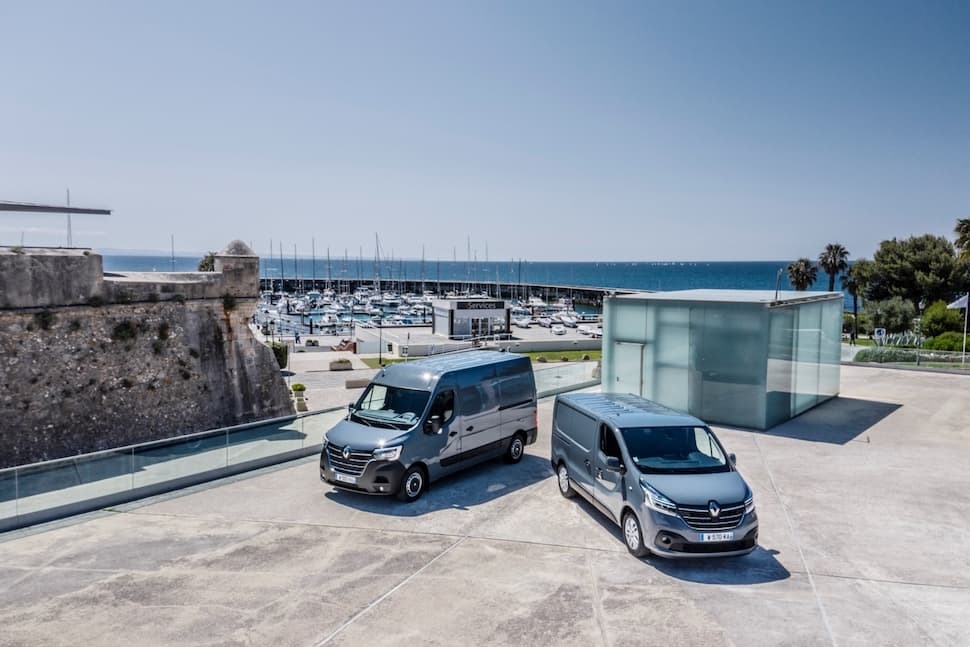 New Renault Master and New Renault Trafic Small 15977