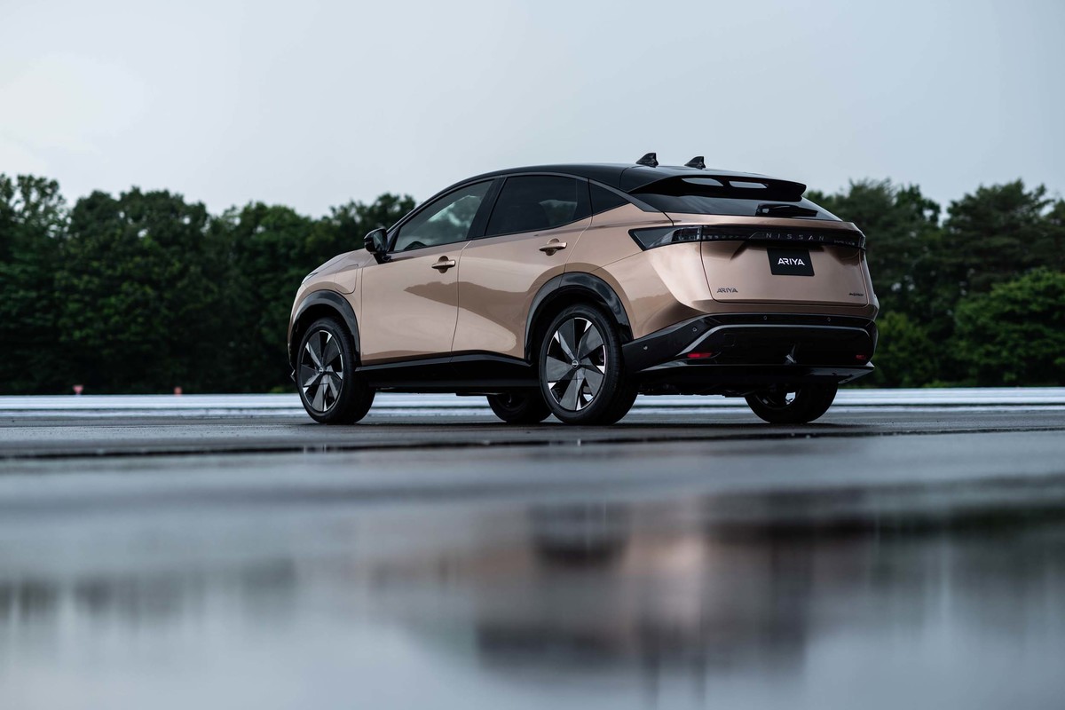 Nissan Ariya rear quarter 3
