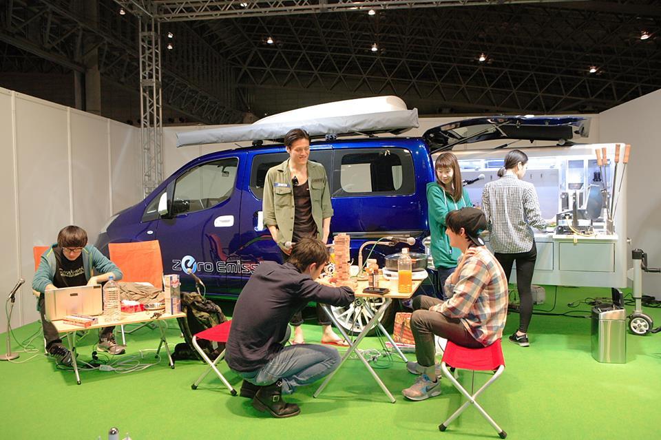 Nissan EV mobile retail 5