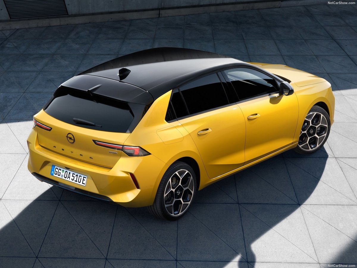 Opel Astra 2022 1600 09