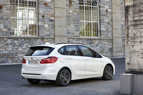P90335977 lowRes the bmw 225xe active