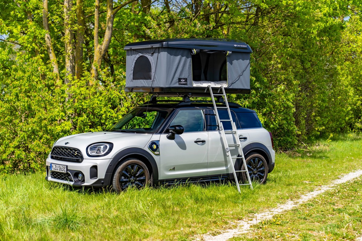 P90422220 lowRes the mini cooper se a