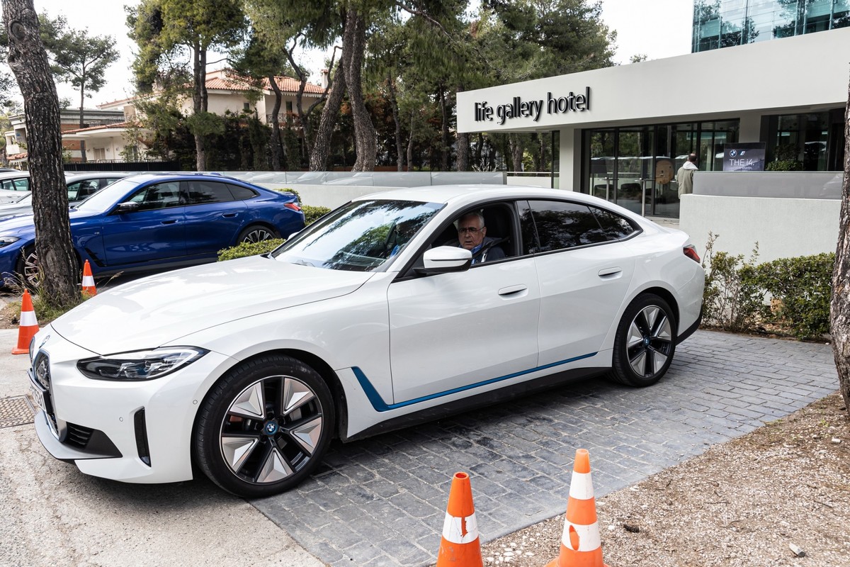 P90455943 lowRes new bmw i4 media pre