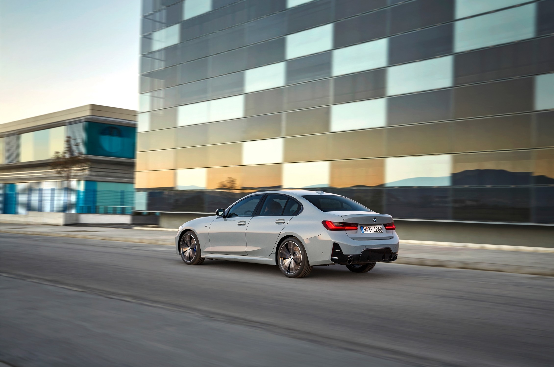 P90462493 lowRes the new bmw 3 series