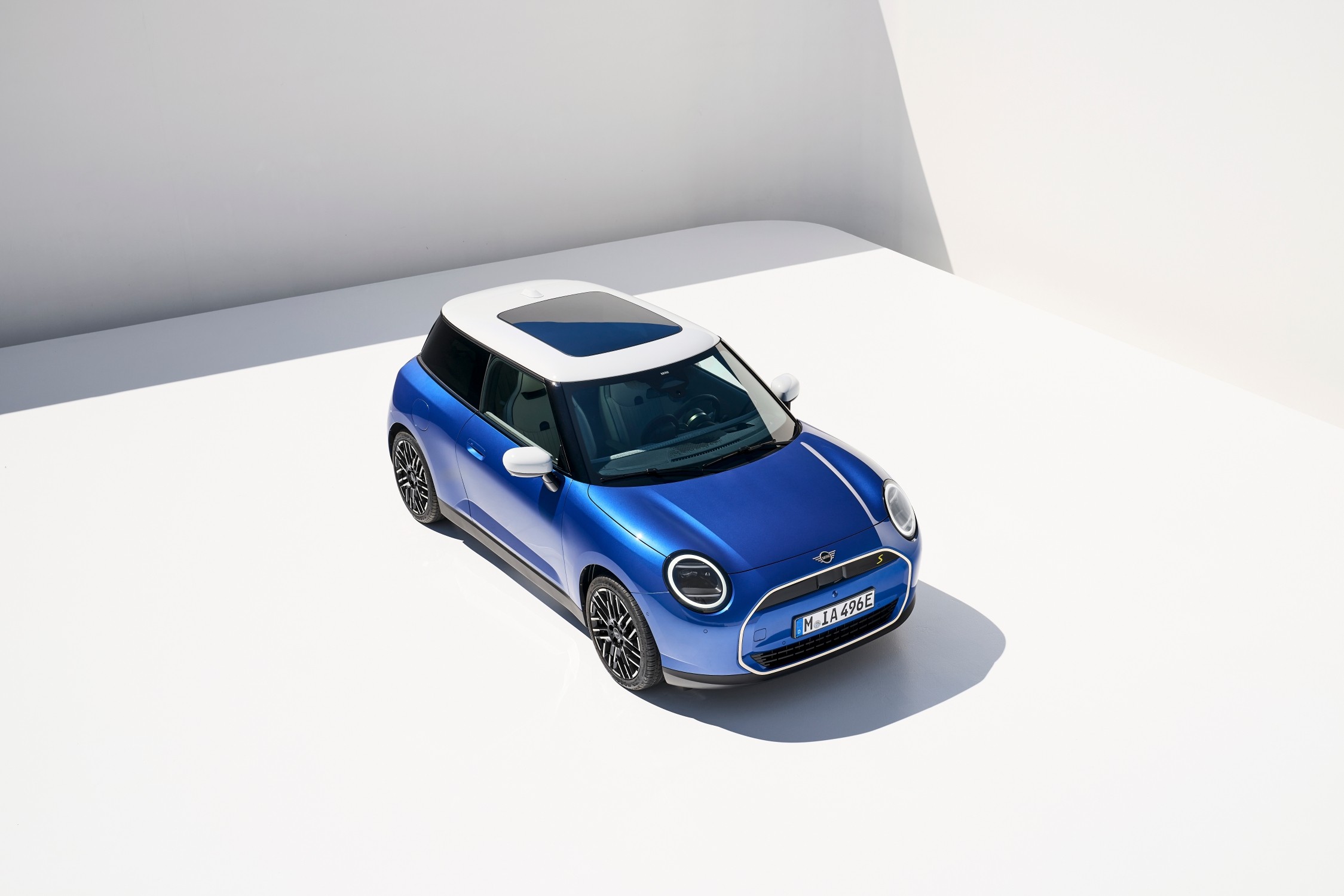 P90518419 lowRes mini cooper se 09 20