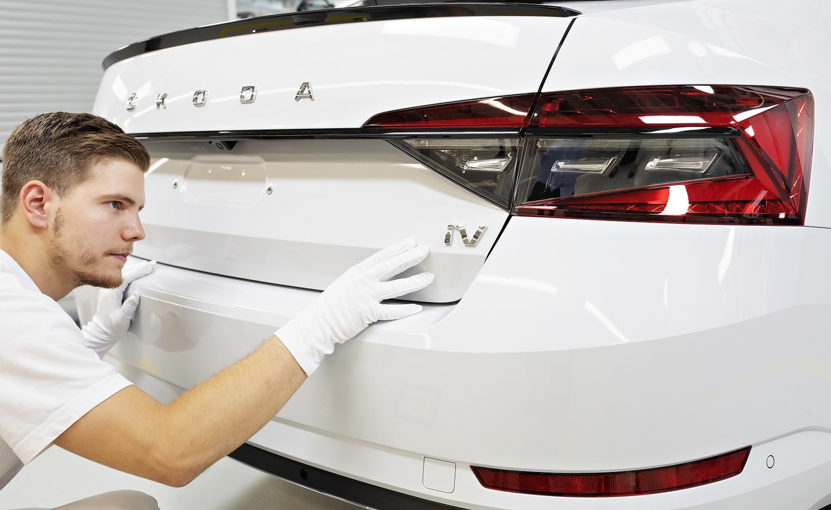 SKODA SUPERB iV 3