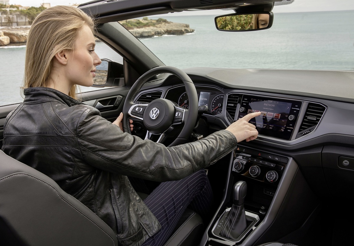 VOLKSWAGEN T ROC CABRIOLET 9