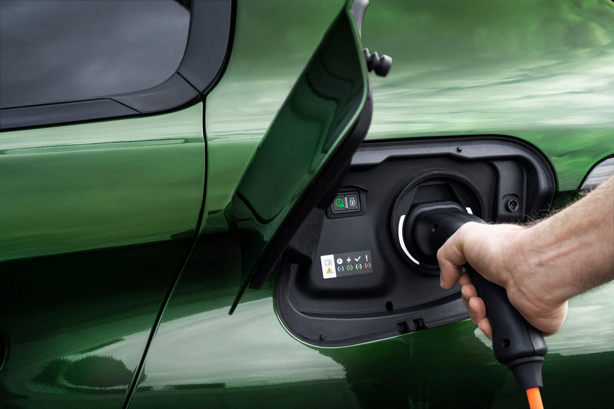 peugeot 308 phev 19