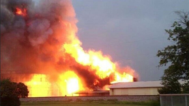 waco2 explosion650