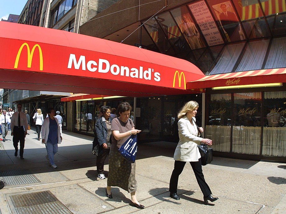 mcdonalds is named after two brothers who ran a burger restaurant