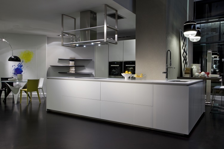 MolteniC Avax Store2