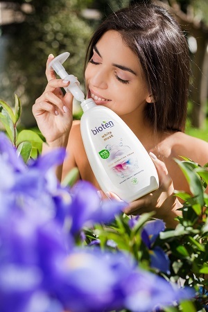 bioten white musk shower cream 2