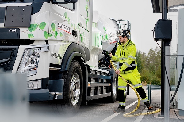 PRINT ELectromobility volvo2020 1 LR
